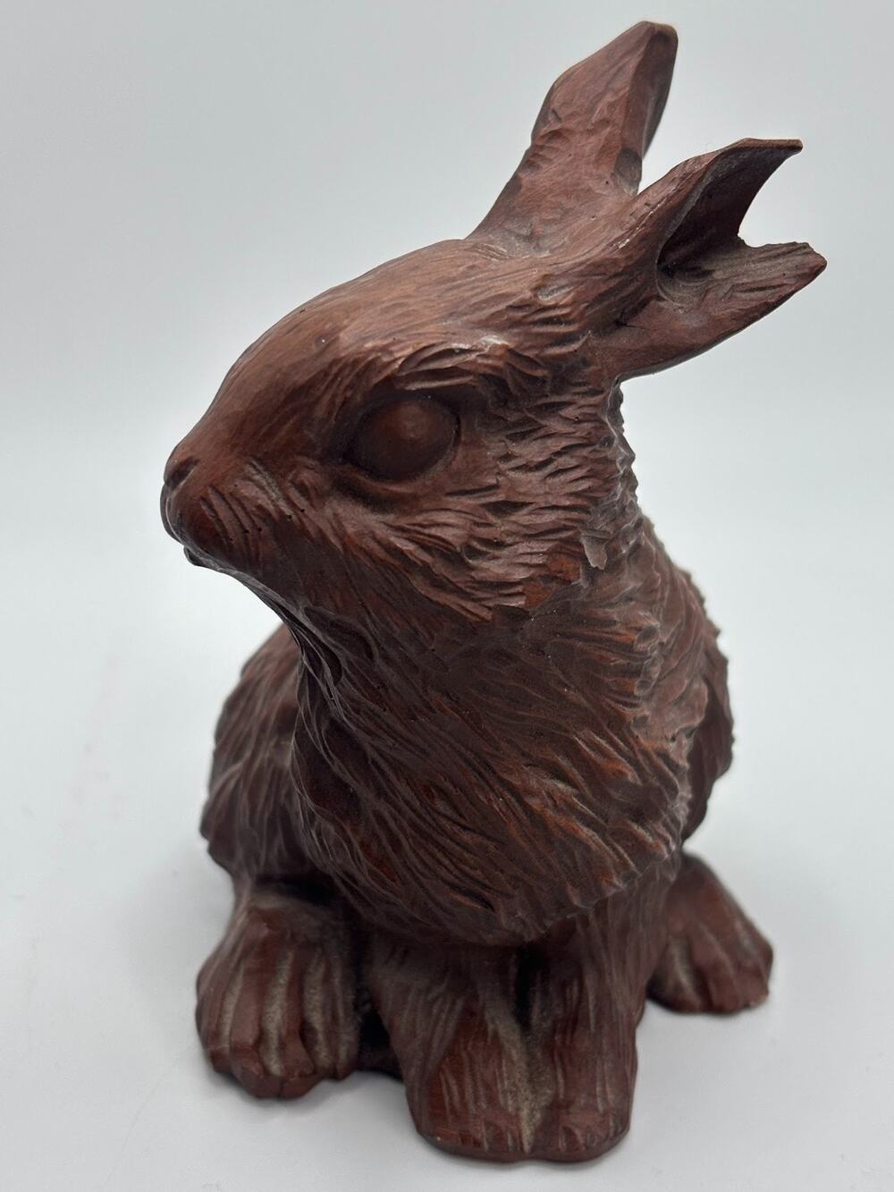 Red Mill Bunny Rabbit 4” Cast Figurine Wood Texture Pecan Shell Resin